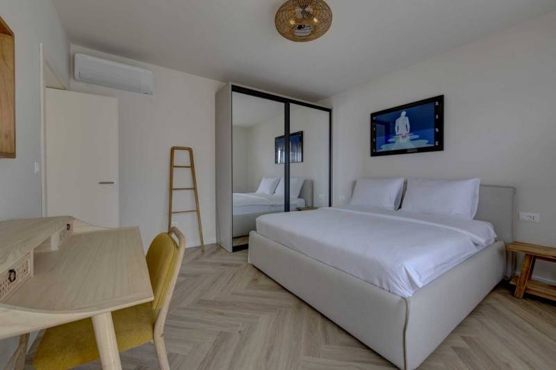 Willa Mirai z Basenem Trogir