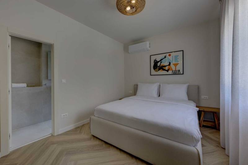 Willa Mirai z Basenem Trogir