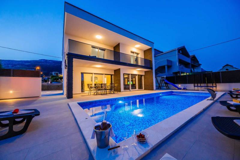 Villa Escape with Pool