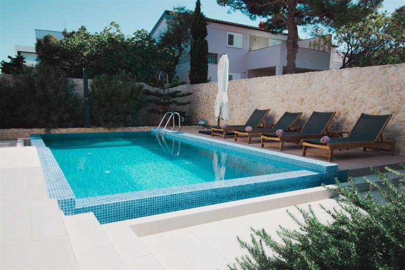 Villa White Meridian mit Pool Pag