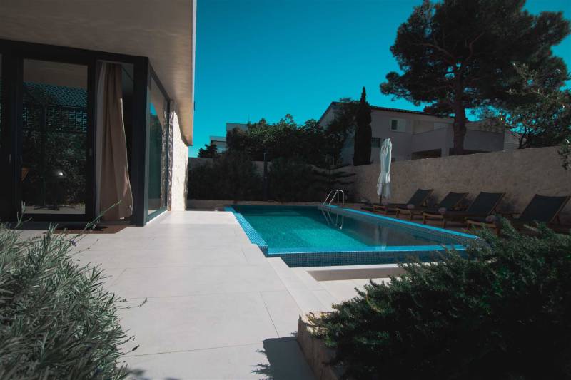 Villa White Meridian mit Pool Pag