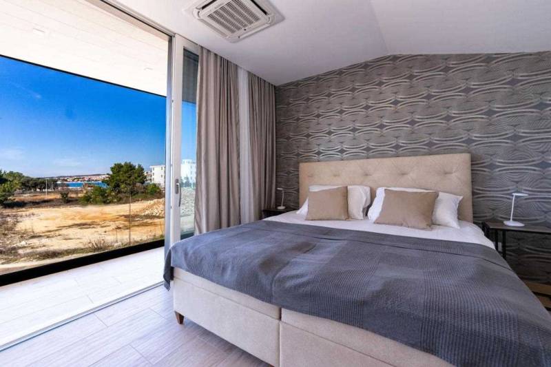 Villa White Meridian mit Pool Pag