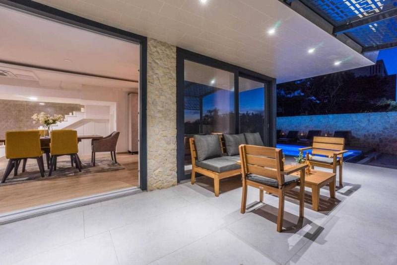Villa White Meridian mit Pool Pag