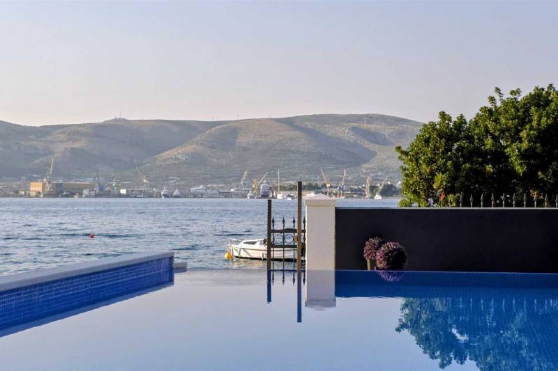 Strandvilla Mar mit beheiztem Pool Trogir