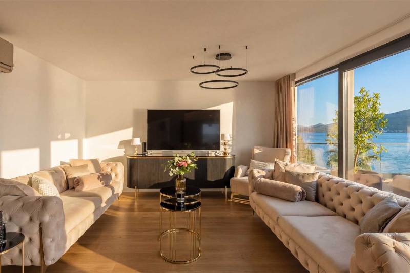 Strandvilla Mar mit beheiztem Pool Trogir