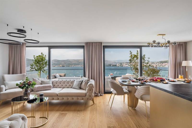 Strandvilla Mar mit beheiztem Pool Trogir