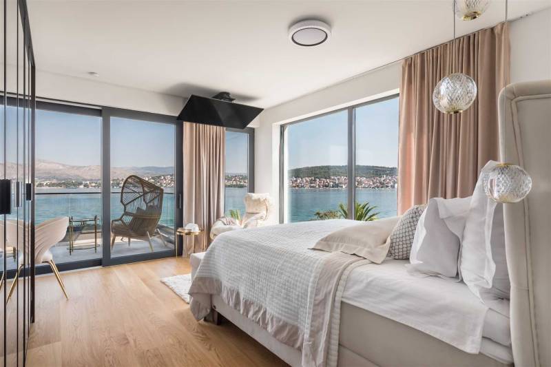 Strandvilla Mar mit beheiztem Pool Trogir