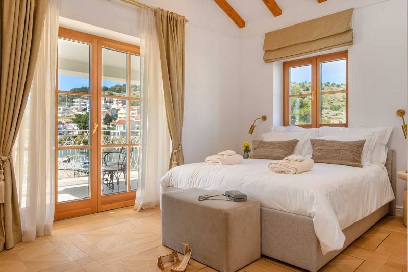 Vila Adriatic Z uz Plažu s Bazenom Šibenik