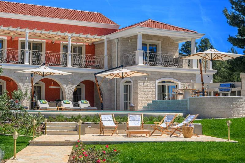 Vila Adriatic Z uz Plažu s Bazenom Šibenik