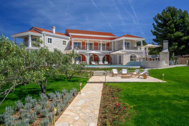 Vila Adriatic Z uz Plažu s Bazenom Šibenik