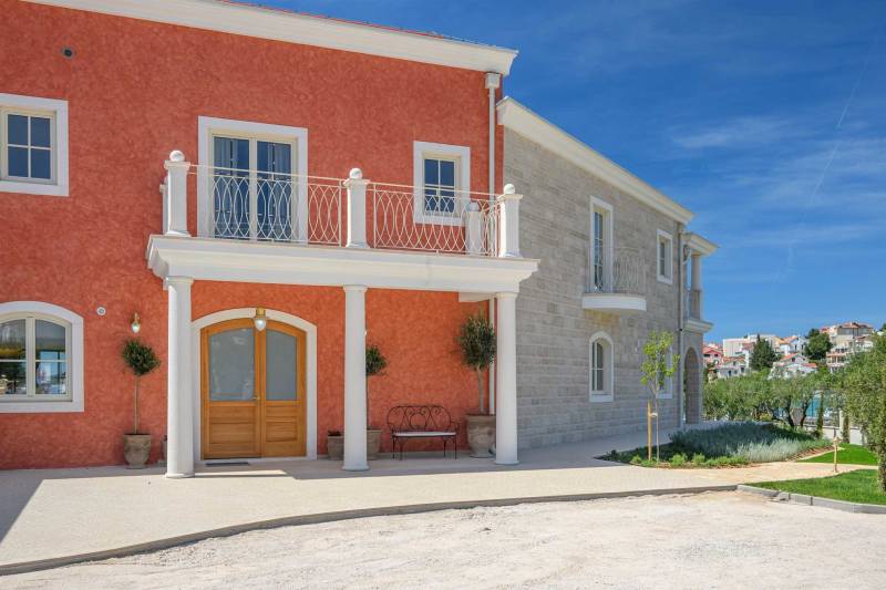 Vila Adriatic Z uz Plažu s Bazenom Šibenik