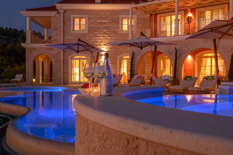 Vila Adriatic Z uz Plažu s Bazenom Šibenik