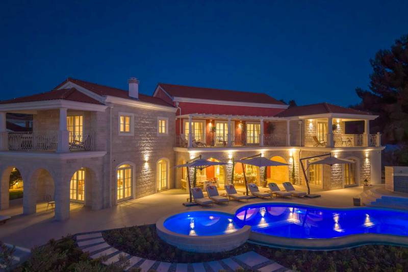 Vila Adriatic Z uz Plažu s Bazenom Šibenik