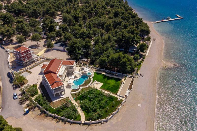 Vila Adriatic Z uz Plažu s Bazenom Šibenik