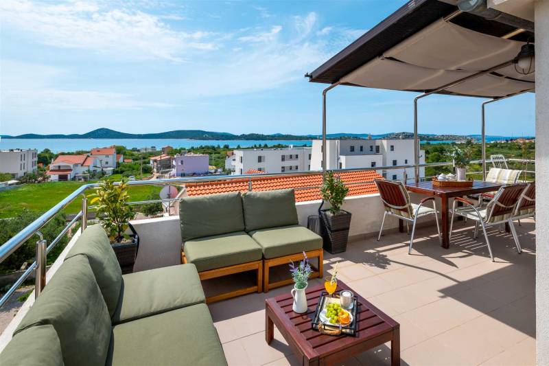 Apartman Arausa s bazenom IX Šibenik