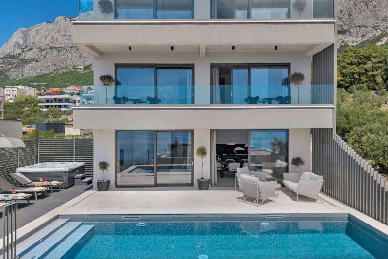 Luxury Villa Freya with Pool Makarska