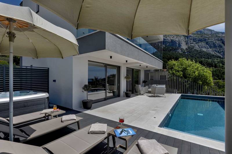 Luxury Villa Freya with Pool Makarska