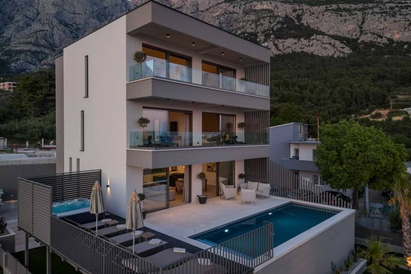 Luxury Villa Freya with Pool Makarska