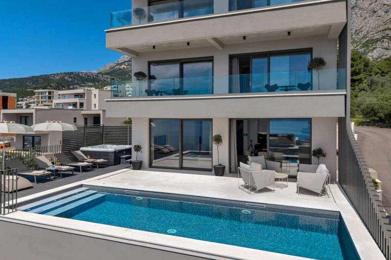 Luxury Villa Freya with Pool Makarska