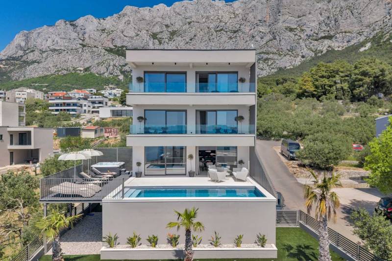 Luxury Villa Freya with Pool Makarska