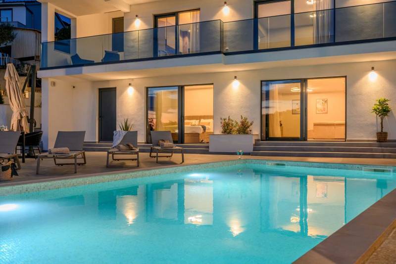 Villa Between Seas with Pool Primošten
