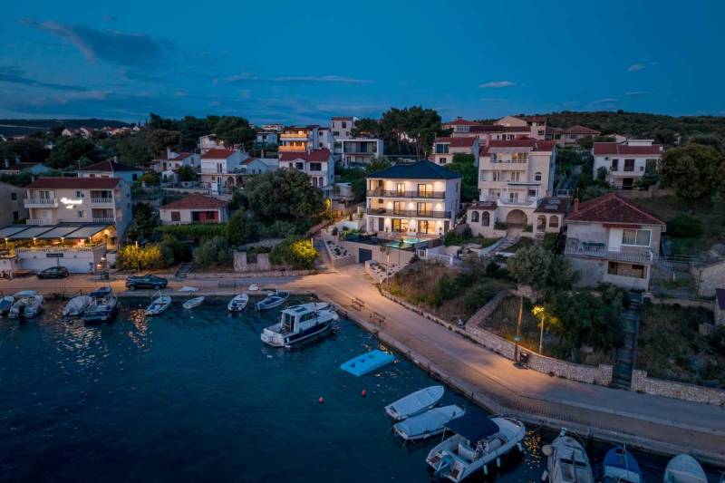 Villa Between Seas with Pool Primošten