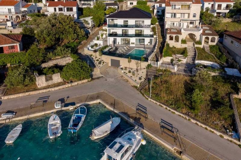 Villa Between Seas with Pool Primošten