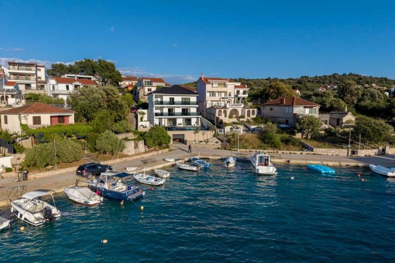 Villa Between Seas with Pool Primošten