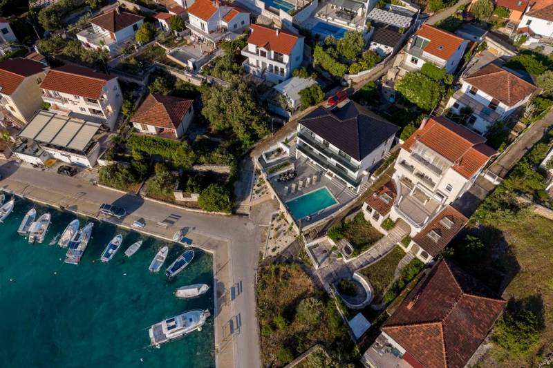 Villa Between Seas with Pool Primošten