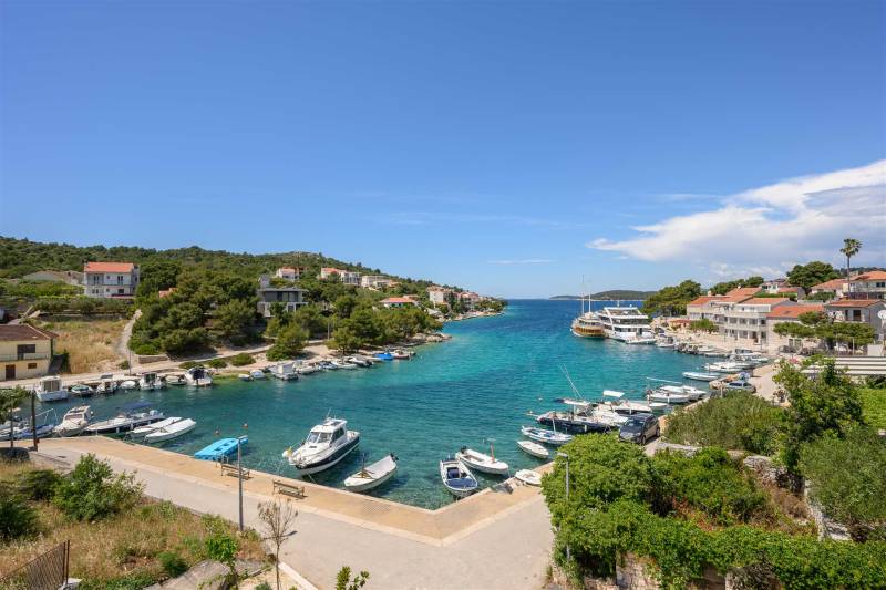 Villa Between Seas with Pool Primošten