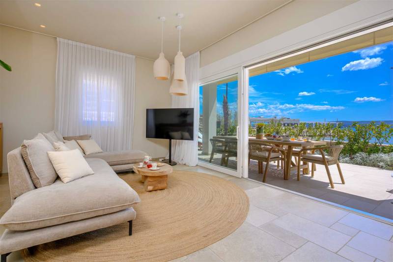 Beachfront Villa Lara with Pool Omiš