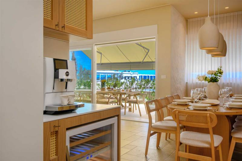 Beachfront Villa Lara with Pool Omiš