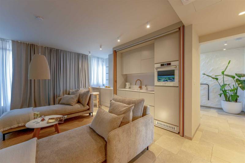 Beachfront Villa Lara with Pool Omiš