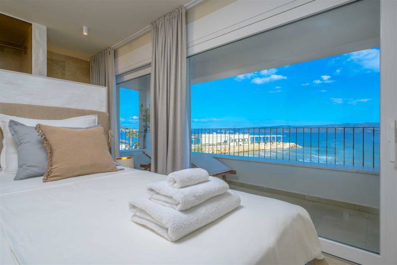 Beachfront Villa Lara with Pool Omiš
