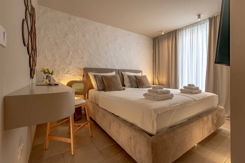 Beachfront Villa Lara with Pool Omiš