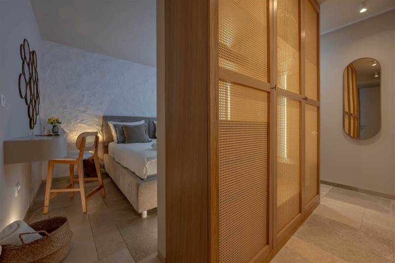 Beachfront Villa Lara with Pool Omiš
