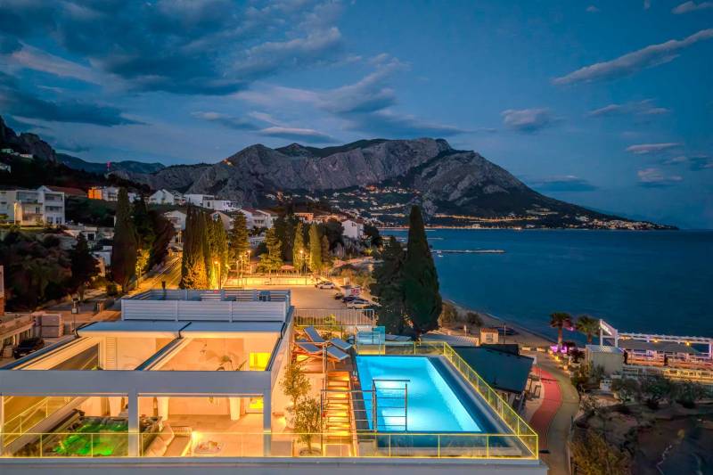 Beachfront Villa Lara with Pool Omiš