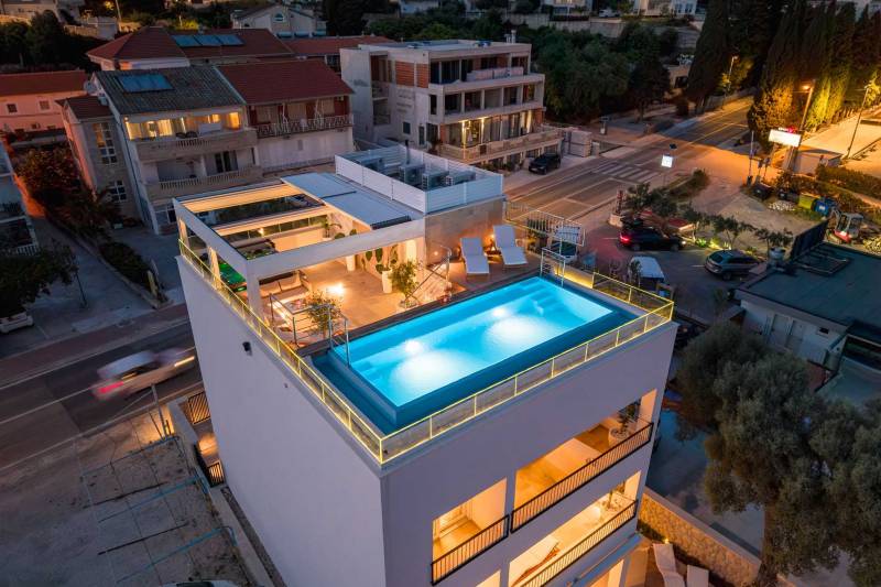 Beachfront Villa Lara with Pool Omiš