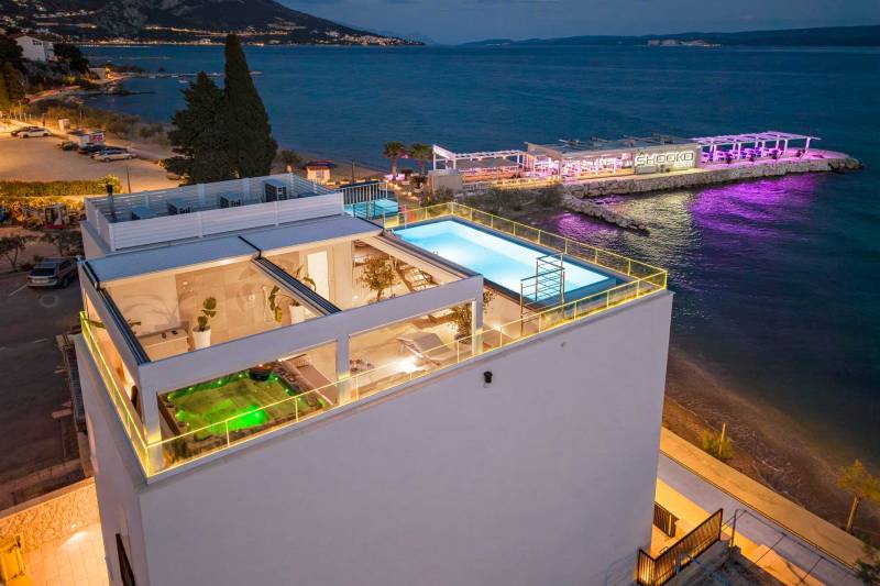 Beachfront Villa Lara with Pool Omiš