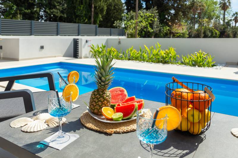 Luxusvilla Etera mit beheiztem Pool Split