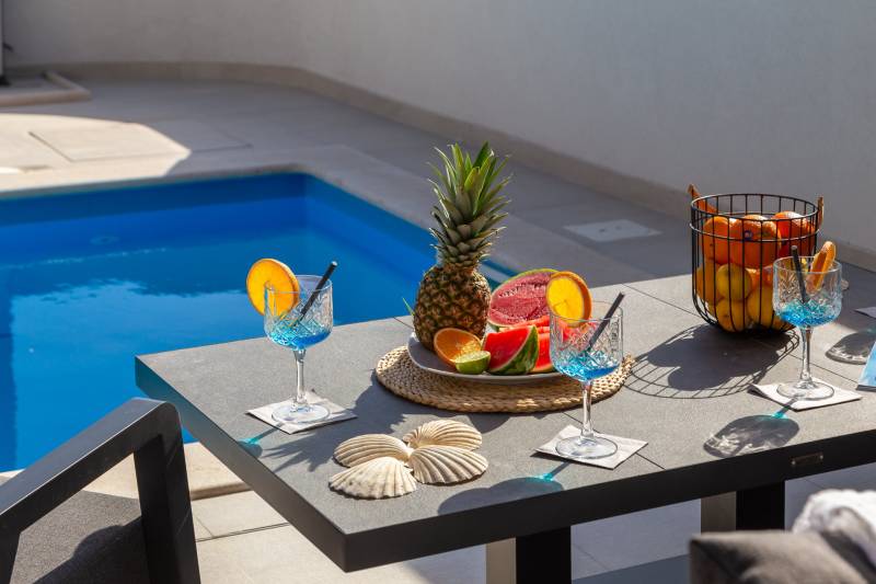 Luxusvilla Etera mit beheiztem Pool Split