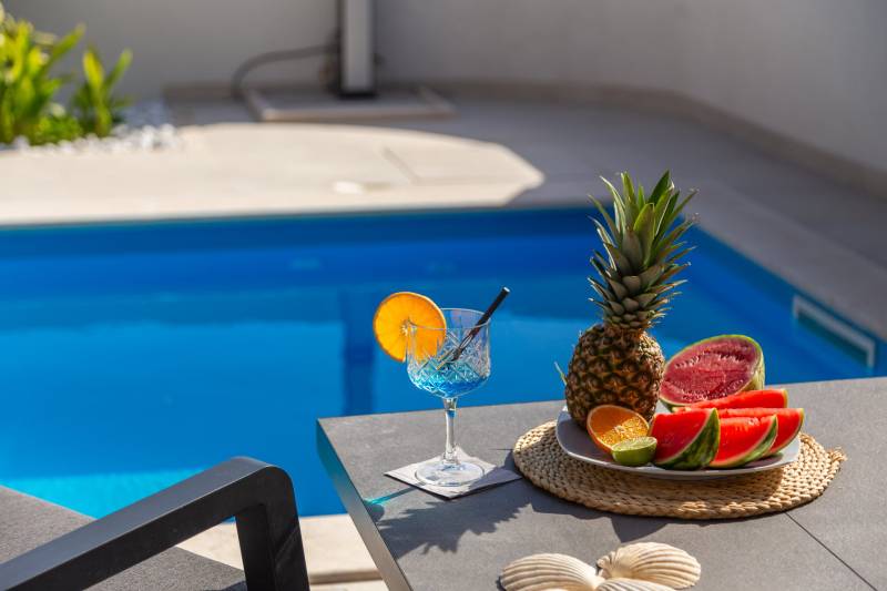 Luxusvilla Etera mit beheiztem Pool Split