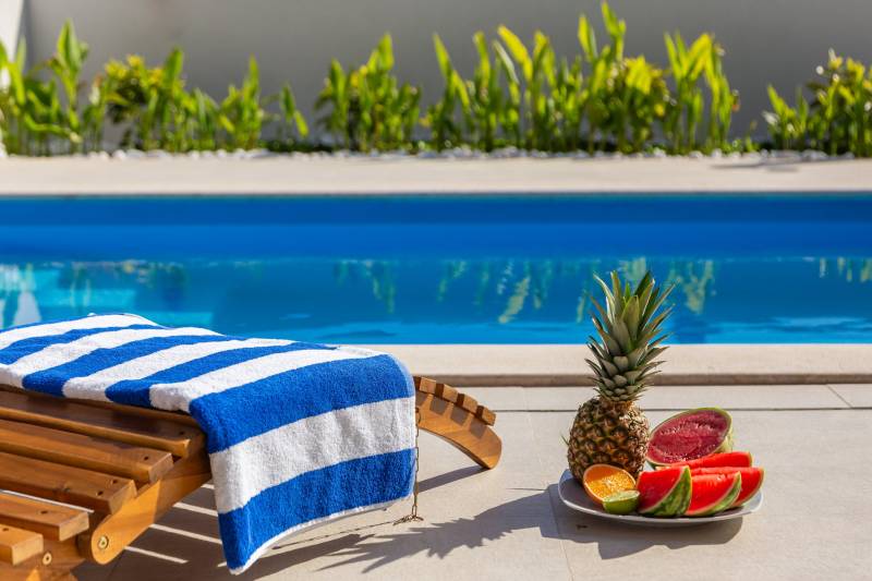 Luxusvilla Etera mit beheiztem Pool Split