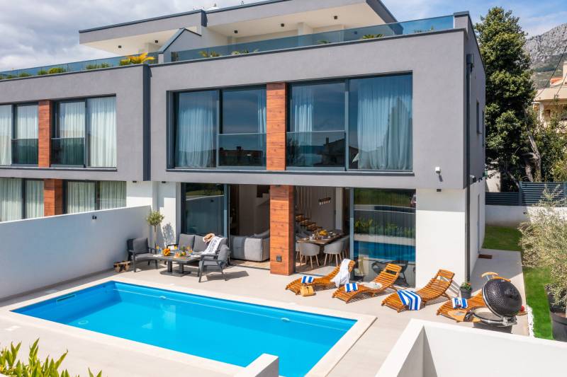 Luxusvilla Etera mit beheiztem Pool Split