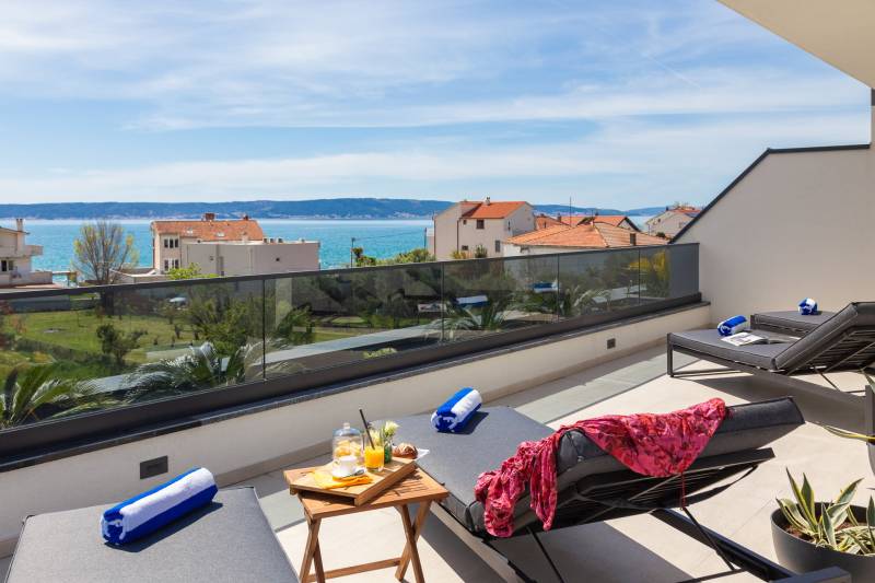 Luxusvilla Etera mit beheiztem Pool Split