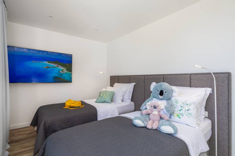 Luxusvilla Etera mit beheiztem Pool Split