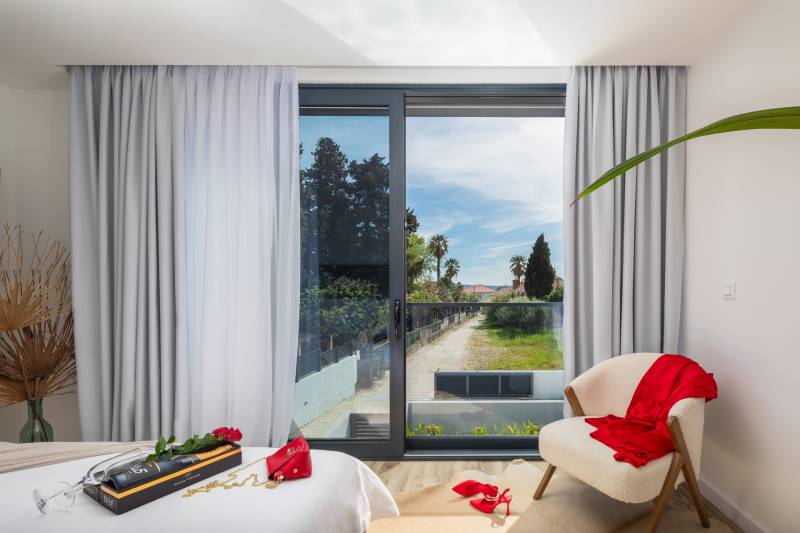 Luxusvilla Etera mit beheiztem Pool Split