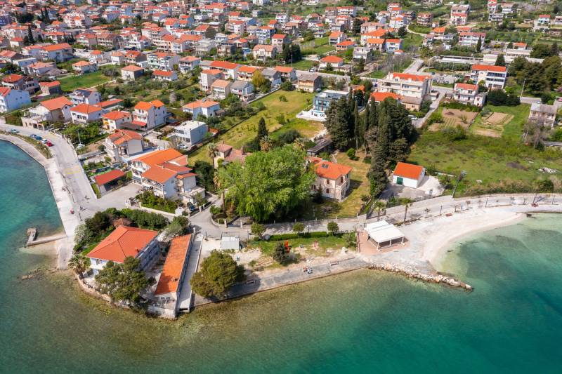 Luxusvilla Etera mit beheiztem Pool Split