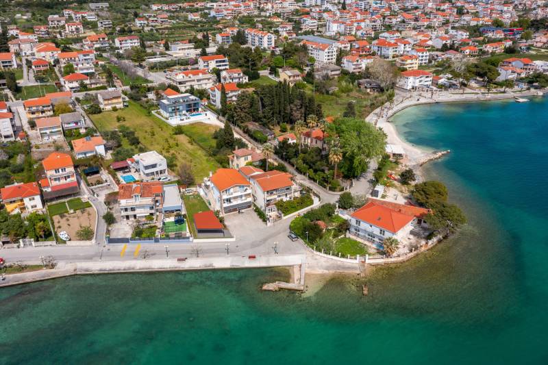 Luxusvilla Etera mit beheiztem Pool Split