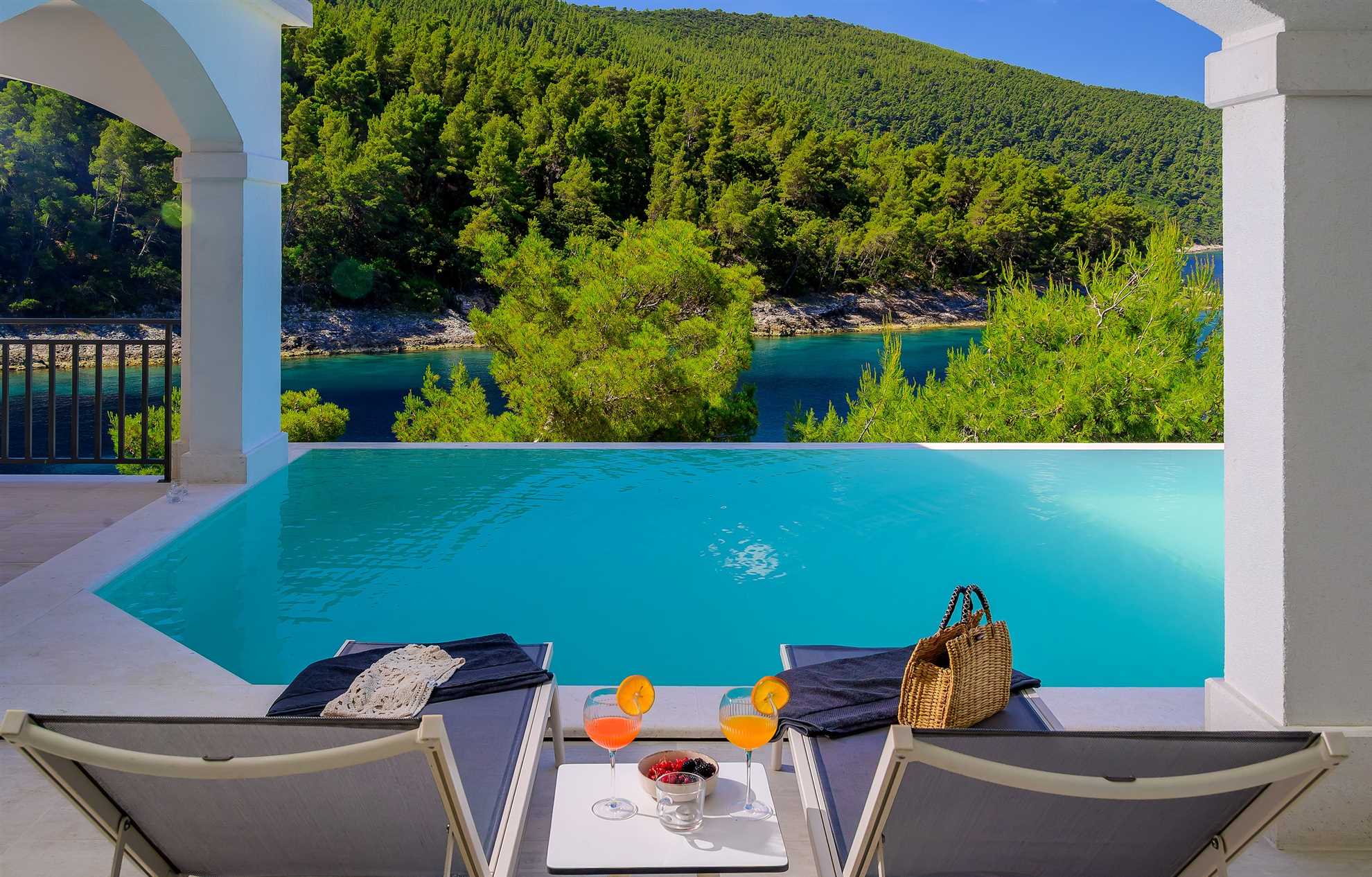 Beachfront Villa Crystal Bay with Pool